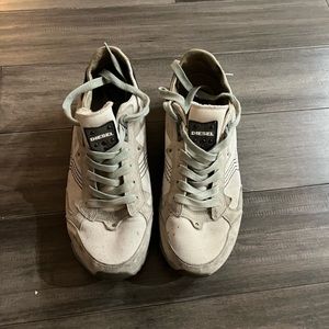 Diesel shoes .. size 11…